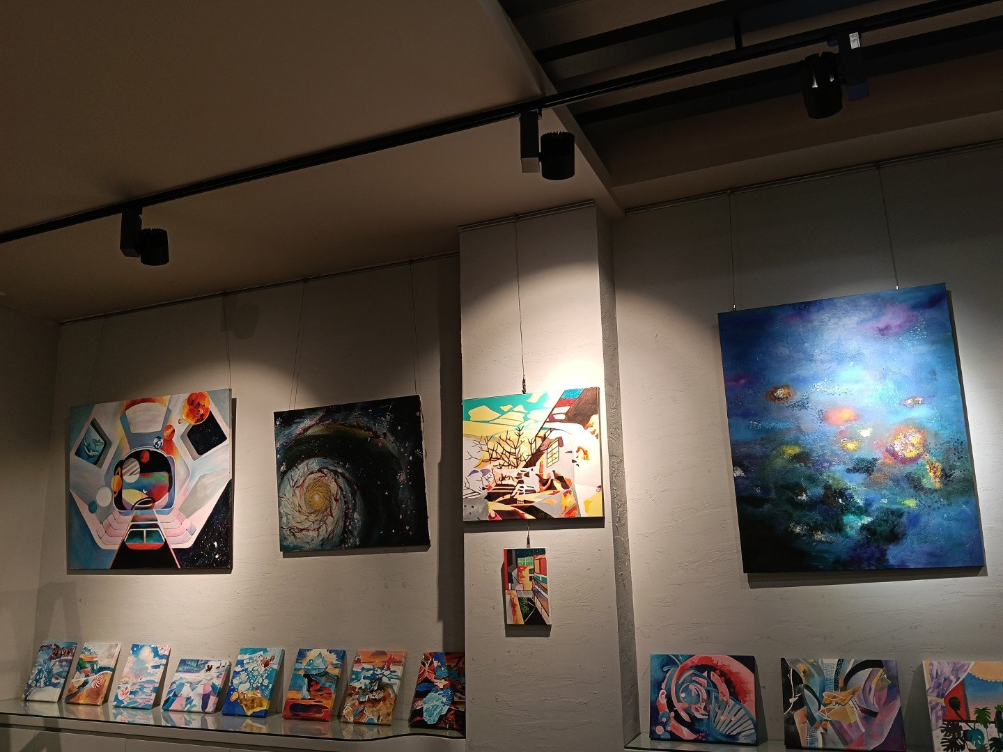 2025年「吳采恩個展」〈極地群像〉與〈宇宙系列〉【嘉義荔樹藝術】