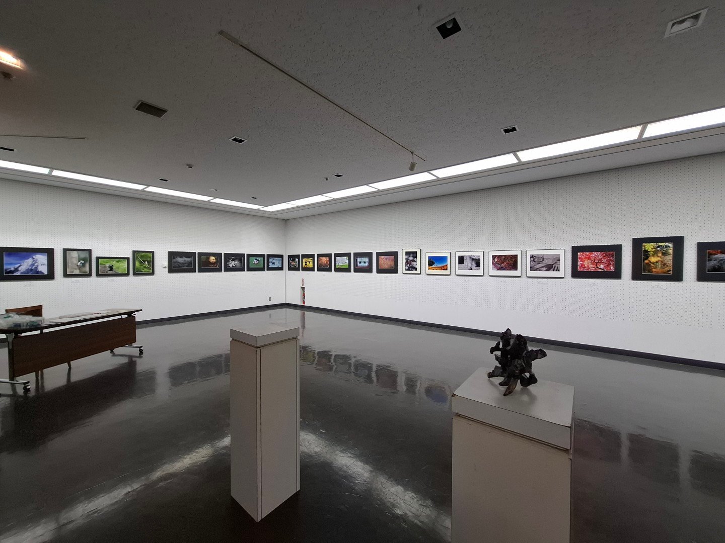 【台日交流展】日本埼玉近代美術館MOMAS的建築格柵中的光影詩篇-第49回《埼玉現展》
