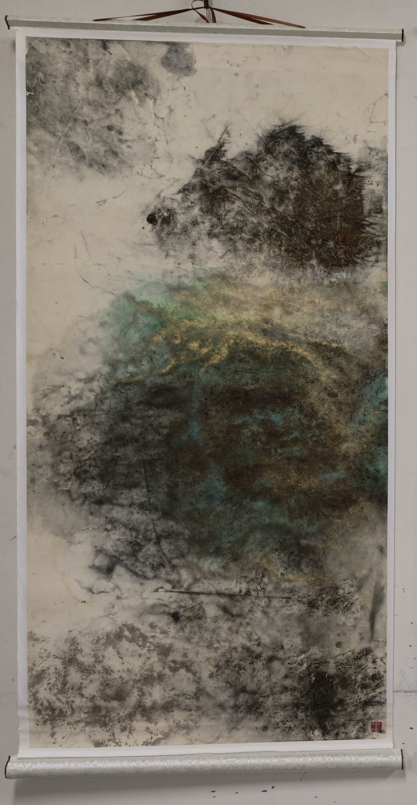 深淵的凝視 The Gaze of the Abyss 深淵の凝視(しんえんのぎょうし) 69x138cm 水墨