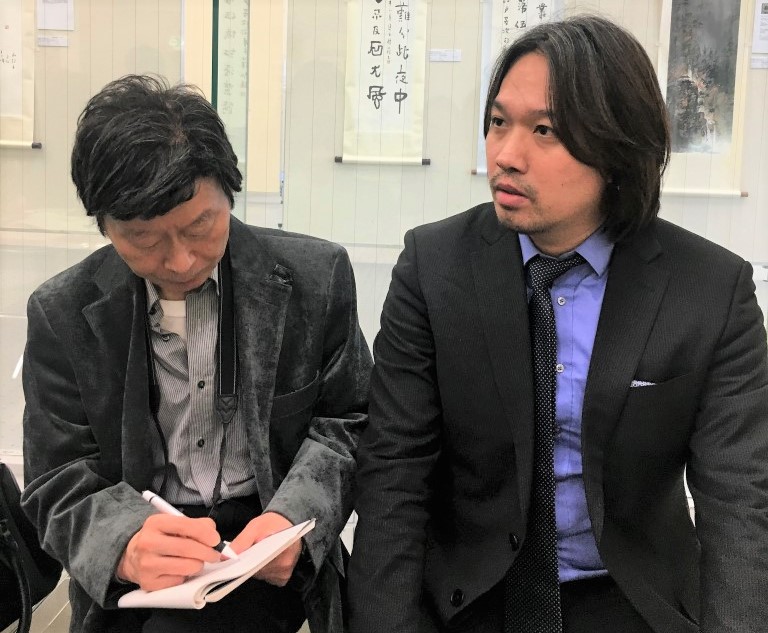 王穆提社長與接受日本新聞編輯長 筱原 功 先生採訪